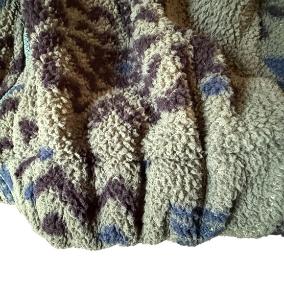 BloomChic Geometric Pocket Gathered Zipper Jacket Size 22-24 Womens - Picture 9 of 13